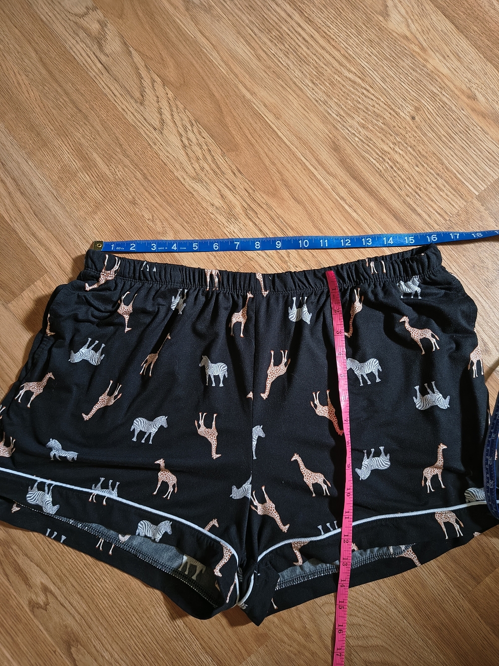 Giraffe And Zebra Pajama Set 🦒 Lounge wear - Picture 5 of 8